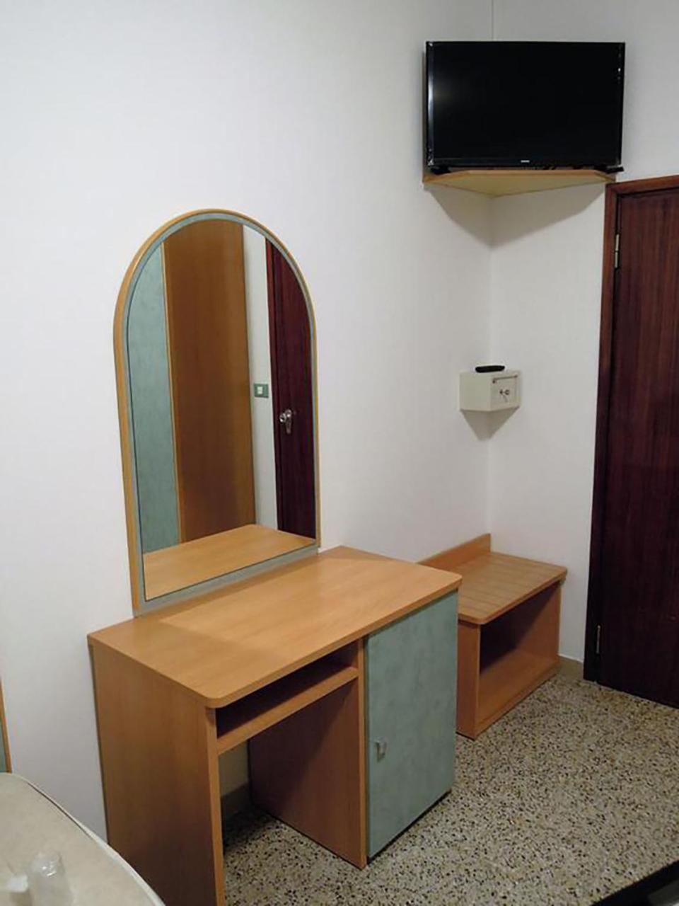 Hotel Rio Чезенатико Екстериор снимка